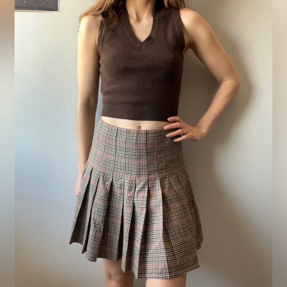 Brandy Melville Preppt Plaid Pleated Mini Skirt in Brown Multi